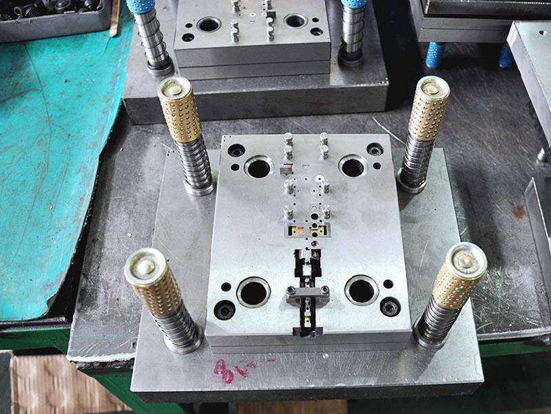 江都模具制造-01